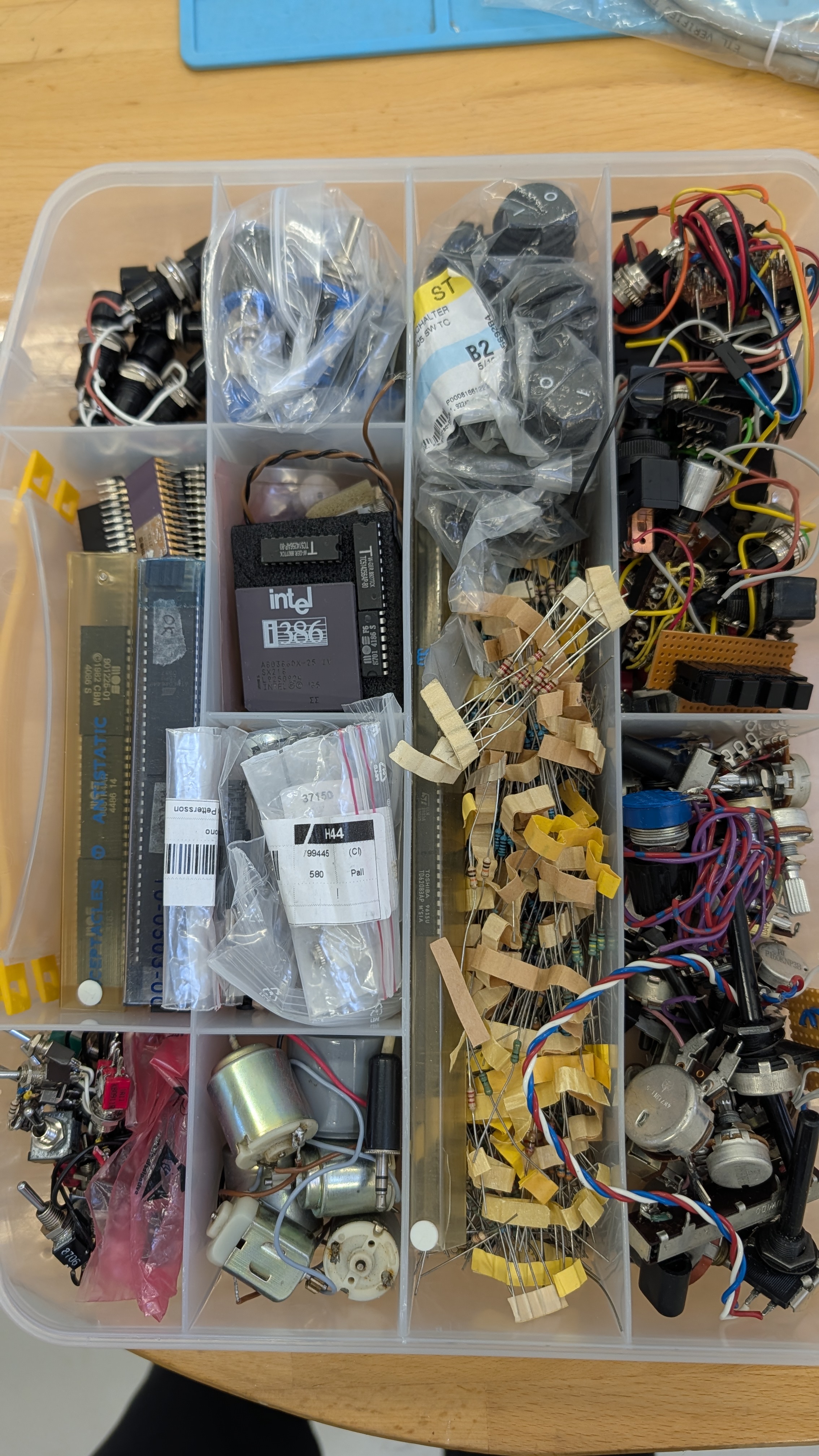 Elekrtonikkomponenter